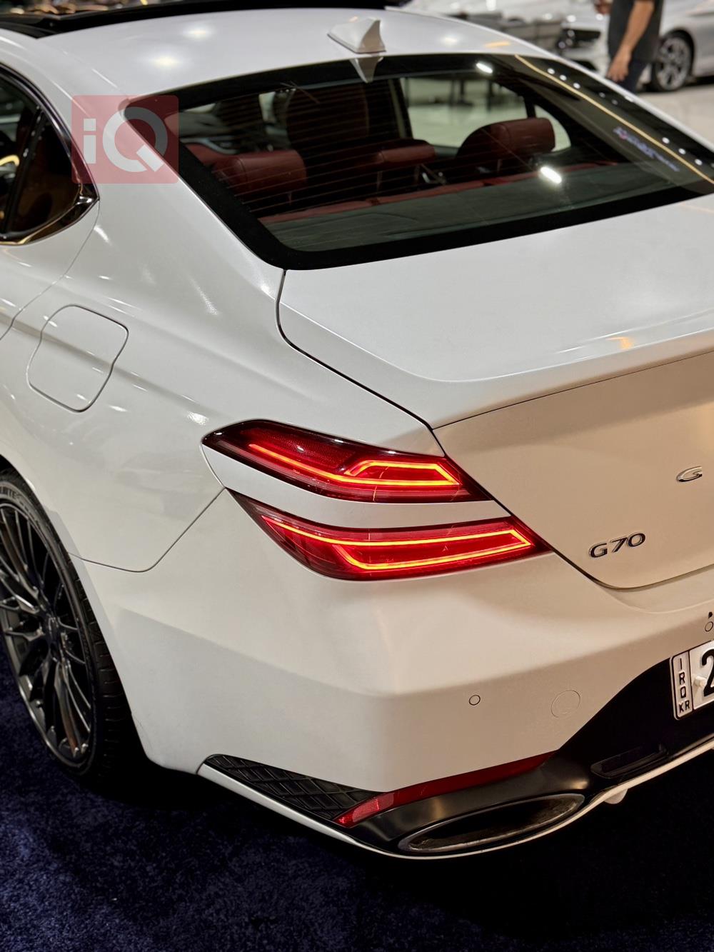 جنسس G70